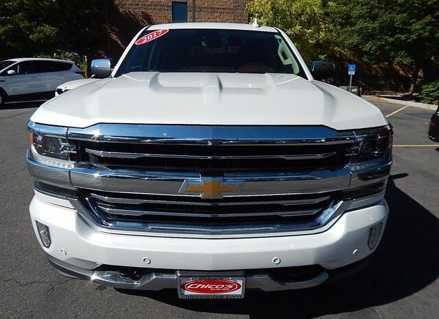 
								2017 Chevrolet Silverado 1500 Crew Cab High Country Pickup 4D 5 3/4 ft full									