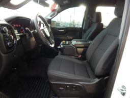 
										2022 Chevrolet Silverado 1500 Crew Cab Custom Trail Boss Pickup 4D 5 3/4 ft full									