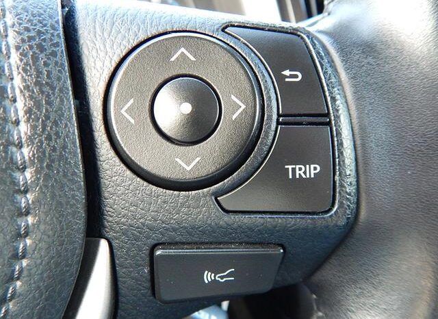 
								2017 Toyota RAV4 XLE Sport Utility 4D full									