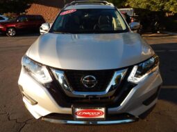 
										2020 Nissan Rogue SV Sport Utility 4D full									