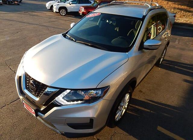 
								2020 Nissan Rogue SV Sport Utility 4D full									