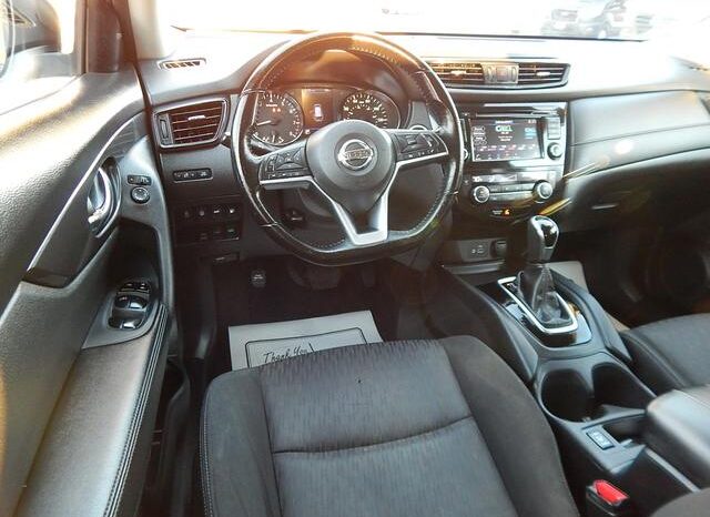 
								2020 Nissan Rogue SV Sport Utility 4D full									