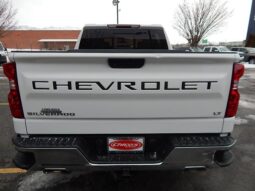 
										2021 Chevrolet Silverado 1500 Crew Cab LT Pickup 4D 5 3/4 ft full									