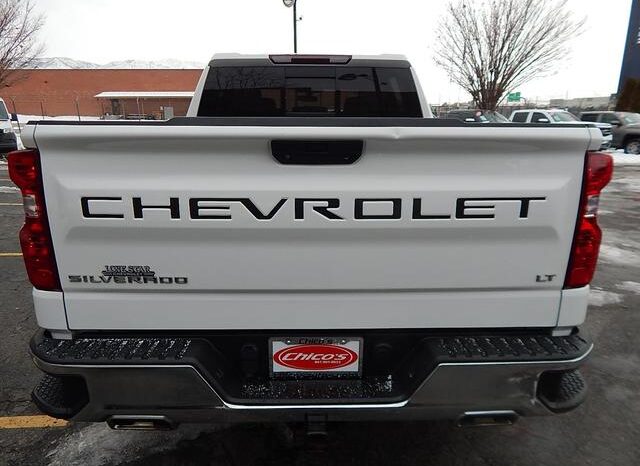 
								2021 Chevrolet Silverado 1500 Crew Cab LT Pickup 4D 5 3/4 ft full									