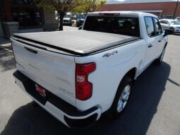 
										2023 Chevrolet Silverado 1500 Crew Cab Custom Pickup 4D 5 3/4 ft full									