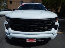 
										2023 Chevrolet Silverado 1500 Crew Cab Custom Pickup 4D 5 3/4 ft full									