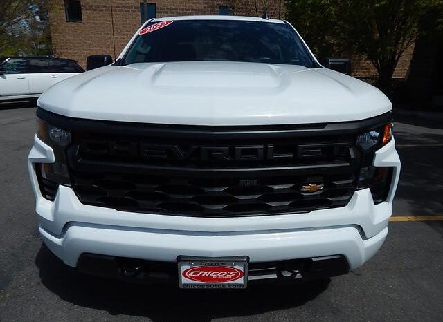 
								2023 Chevrolet Silverado 1500 Crew Cab Custom Pickup 4D 5 3/4 ft full									