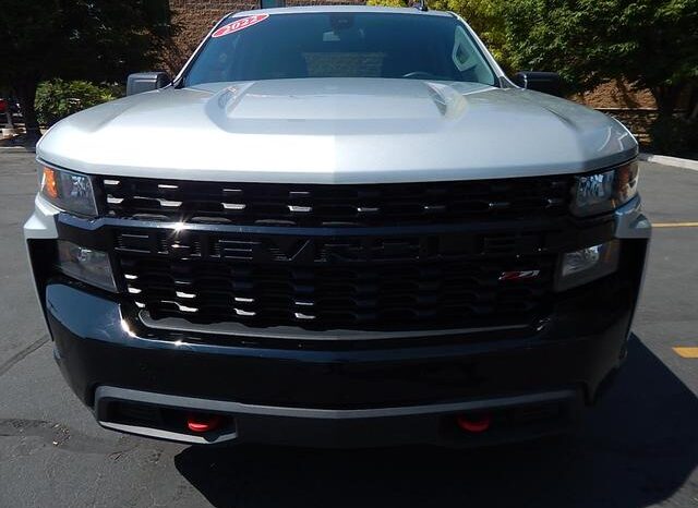 
								2022 Chevrolet Silverado 1500 Limited Crew Cab Custom Trail Boss Pickup 4D 5 3/4 ft full									