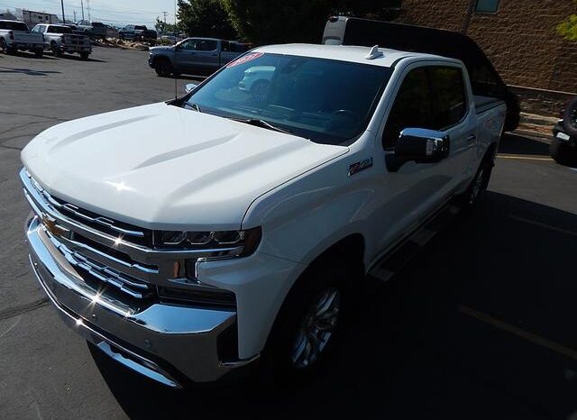 
								2021 Chevrolet Silverado 1500 Crew Cab LTZ Pickup 4D 5 3/4 ft full									