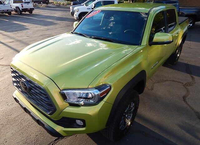 
								2023 Toyota Tacoma Double Cab TRD Off-Road Pickup 4D 5 ft full									