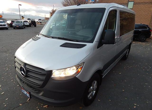 
								2021 Mercedes-Benz Sprinter 2500 Passenger Standard Roof w/144″ WB Van 3D full									