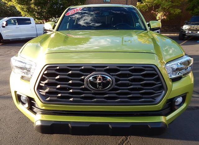 
								2023 Toyota Tacoma Double Cab TRD Off-Road Pickup 4D 5 ft full									