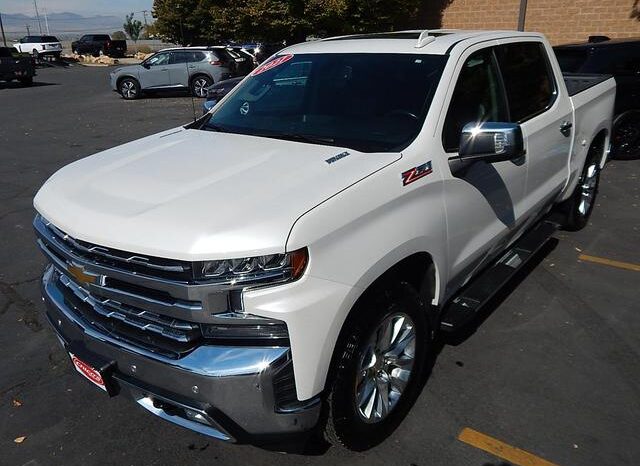 
								2021 Chevrolet Silverado 1500 Crew Cab LTZ Pickup 4D 5 3/4 ft full									