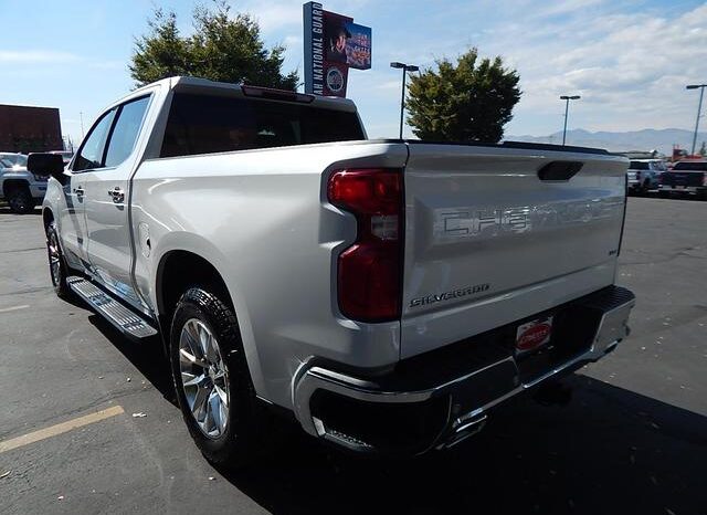 
								2021 Chevrolet Silverado 1500 Crew Cab LTZ Pickup 4D 5 3/4 ft full									