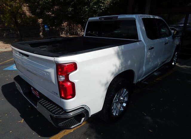 
								2021 Chevrolet Silverado 1500 Crew Cab LTZ Pickup 4D 5 3/4 ft full									