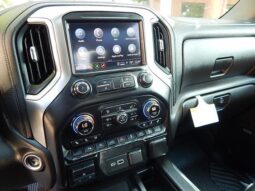 
										2021 Chevrolet Silverado 1500 Crew Cab LTZ Pickup 4D 5 3/4 ft full									