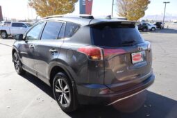 
										2018 Toyota RAV4 XLE Sport Utility 4D full									