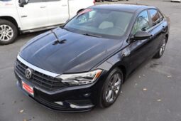 
										2021 Volkswagen Jetta 1.4T R-Line Sedan 4D full									