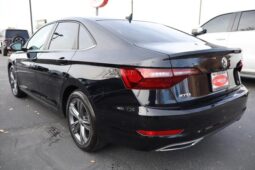 
										2021 Volkswagen Jetta 1.4T R-Line Sedan 4D full									