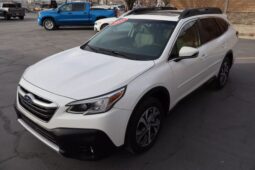 
										2022 Subaru Outback Limited Wagon 4D full									