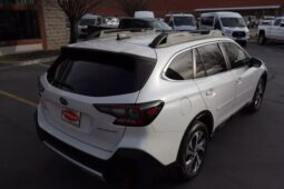 
										2022 Subaru Outback Limited Wagon 4D full									