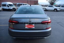 
										2021 Volkswagen Passat SE Sedan 4D full									