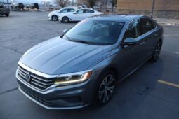 
										2021 Volkswagen Passat SE Sedan 4D full									