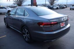 
										2021 Volkswagen Passat SE Sedan 4D full									