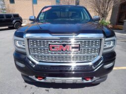 
										2017 GMC Sierra 1500 Crew Cab Denali Pickup 4D 5 3/4 ft full									