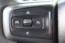 
										2022 Chevrolet Silverado 1500 Limited Crew Cab Custom Pickup 4D 5 3/4 ft full									