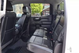 
										2022 Chevrolet Silverado 1500 Limited Crew Cab Custom Pickup 4D 5 3/4 ft full									
