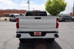 
										2022 Chevrolet Silverado 1500 Limited Crew Cab Custom Pickup 4D 5 3/4 ft full									