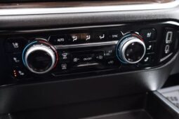 
										2023 GMC Sierra 1500 Crew Cab SLT Pickup 4D 5 3/4 ft full									