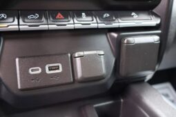 
										2021 Chevrolet Silverado 1500 Crew Cab LTZ Pickup 4D 5 3/4 ft full									
