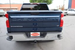
										2022 Chevrolet Silverado 1500 Crew Cab LT Pickup 4D 5 3/4 ft full									