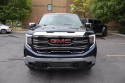 
										2023 GMC Sierra 1500 Crew Cab SLT Pickup 4D 5 3/4 ft full									