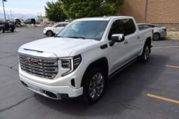 
										2022 GMC Sierra 1500 Crew Cab Denali Pickup 4D 5 3/4 ft full									