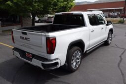 
										2022 GMC Sierra 1500 Crew Cab Denali Pickup 4D 5 3/4 ft full									