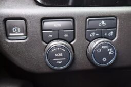 
										2022 Chevrolet Silverado 1500 Crew Cab LT Pickup 4D 5 3/4 ft full									