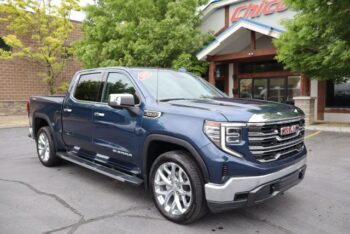 2023 GMC Sierra 1500 Crew Cab SLT Pickup 4D 5 3/4 ft