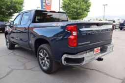 
										2022 Chevrolet Silverado 1500 Crew Cab LT Pickup 4D 5 3/4 ft full									