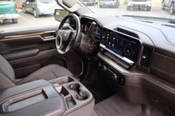 
										2022 Chevrolet Silverado 1500 Crew Cab LT Pickup 4D 5 3/4 ft full									