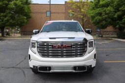 
										2022 GMC Sierra 1500 Crew Cab Denali Pickup 4D 5 3/4 ft full									