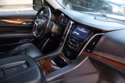 
										2017 Cadillac Escalade Luxury Sport Utility 4D full									