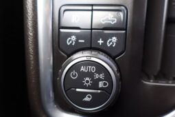 
										2021 Chevrolet Silverado 1500 Crew Cab LTZ Pickup 4D 5 3/4 ft full									