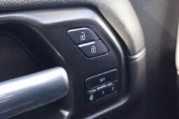 
										2021 Chevrolet Silverado 1500 Crew Cab LTZ Pickup 4D 5 3/4 ft full									