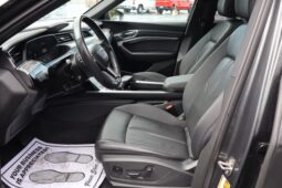 
										2024 Audi Q8 Sportback e-tron Premium Sport Utility 4D full									