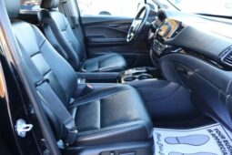 
										2022 Honda Pilot Touring Sport Utility 4D full									