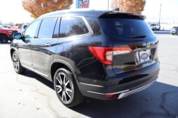 
										2022 Honda Pilot Touring Sport Utility 4D full									