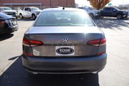 
										2021 Volkswagen Passat SE Sedan 4D full									